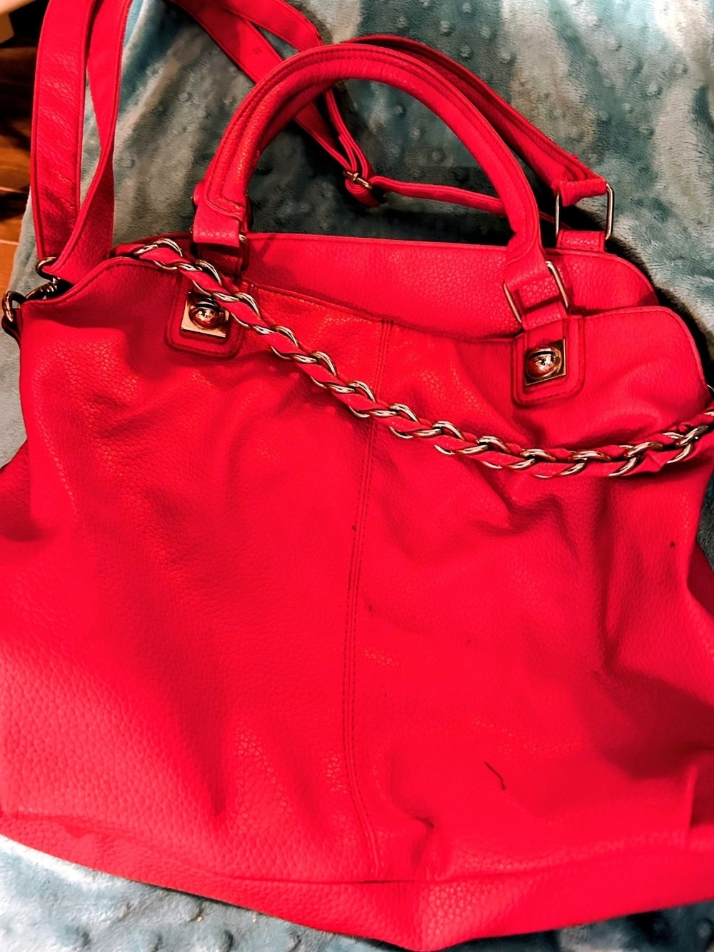 Red Women's Leather Tote Handbag - Stylish Everyday Bag